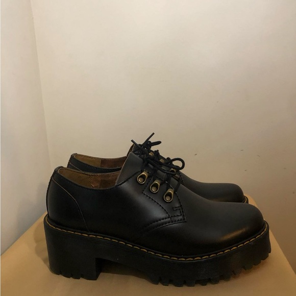 Dr. Martens Leona Lo Vintage Smooth Leather - Picture 4 of 10